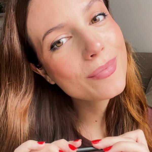 Lápiz de labios Perfilado Sedoso - Image 33
