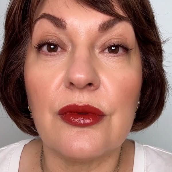 Lápiz de labios Perfilado Sedoso - Image 43