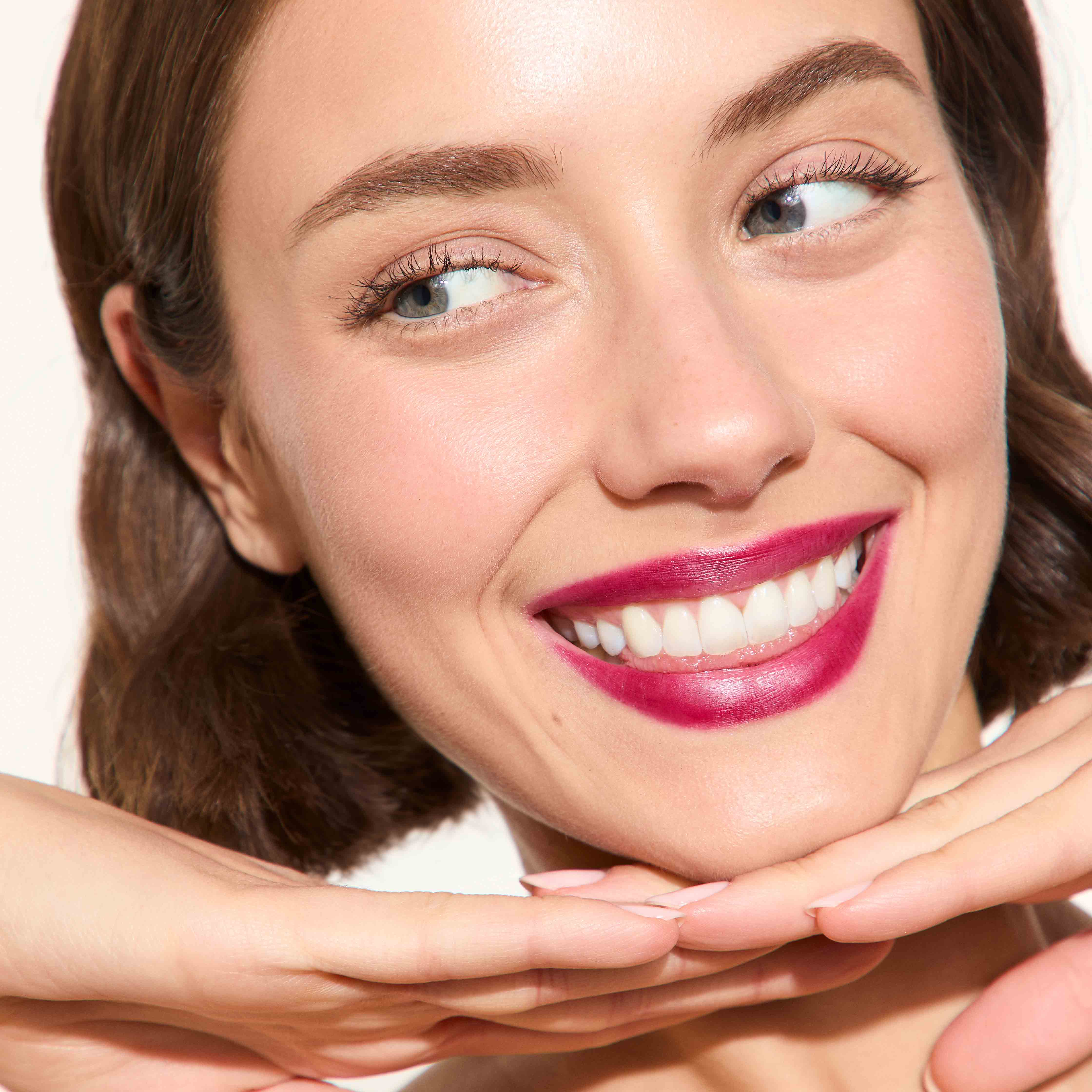 Lápiz de labios Perfilado Sedoso - Image 57