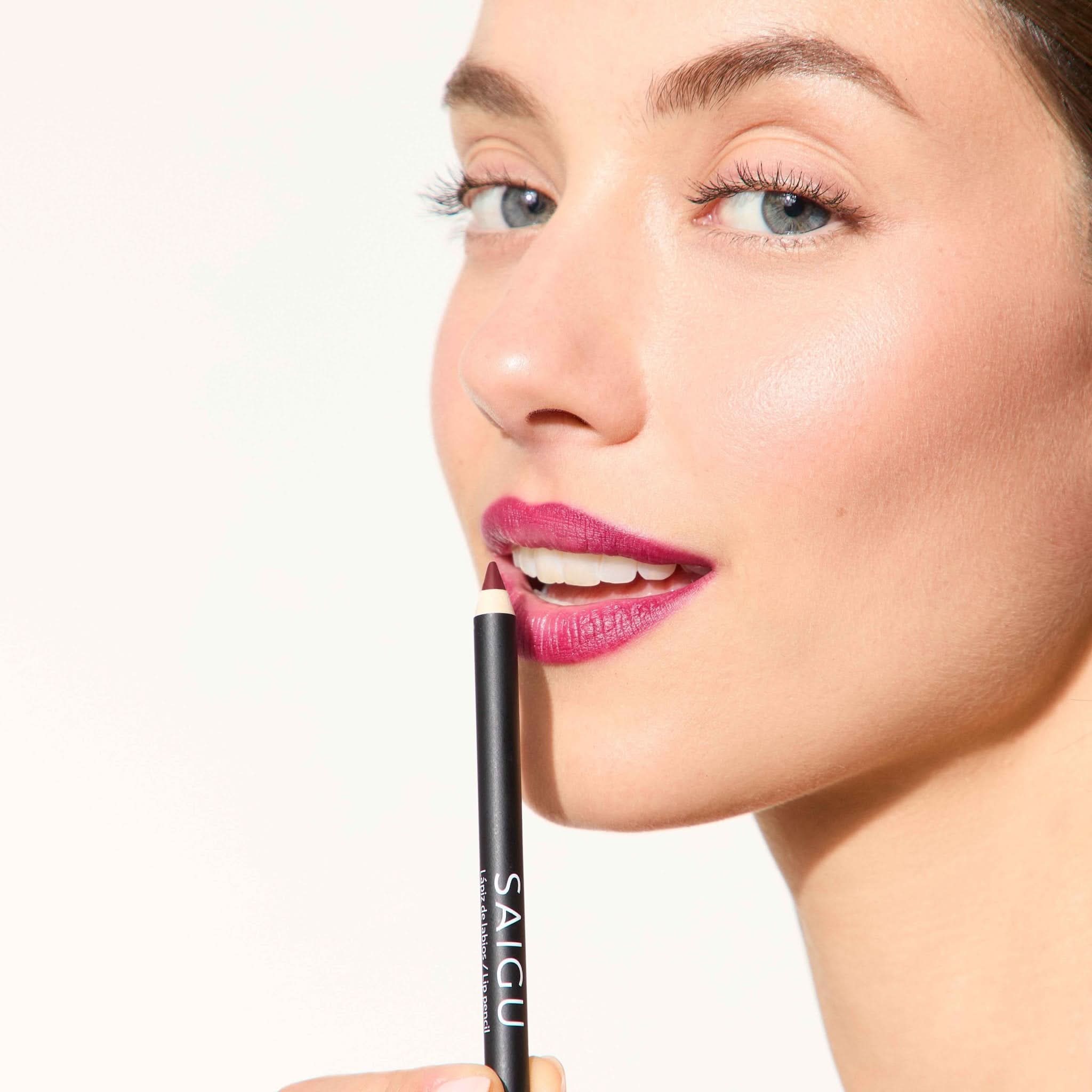 Lápiz de labios Perfilado Sedoso - Image 58