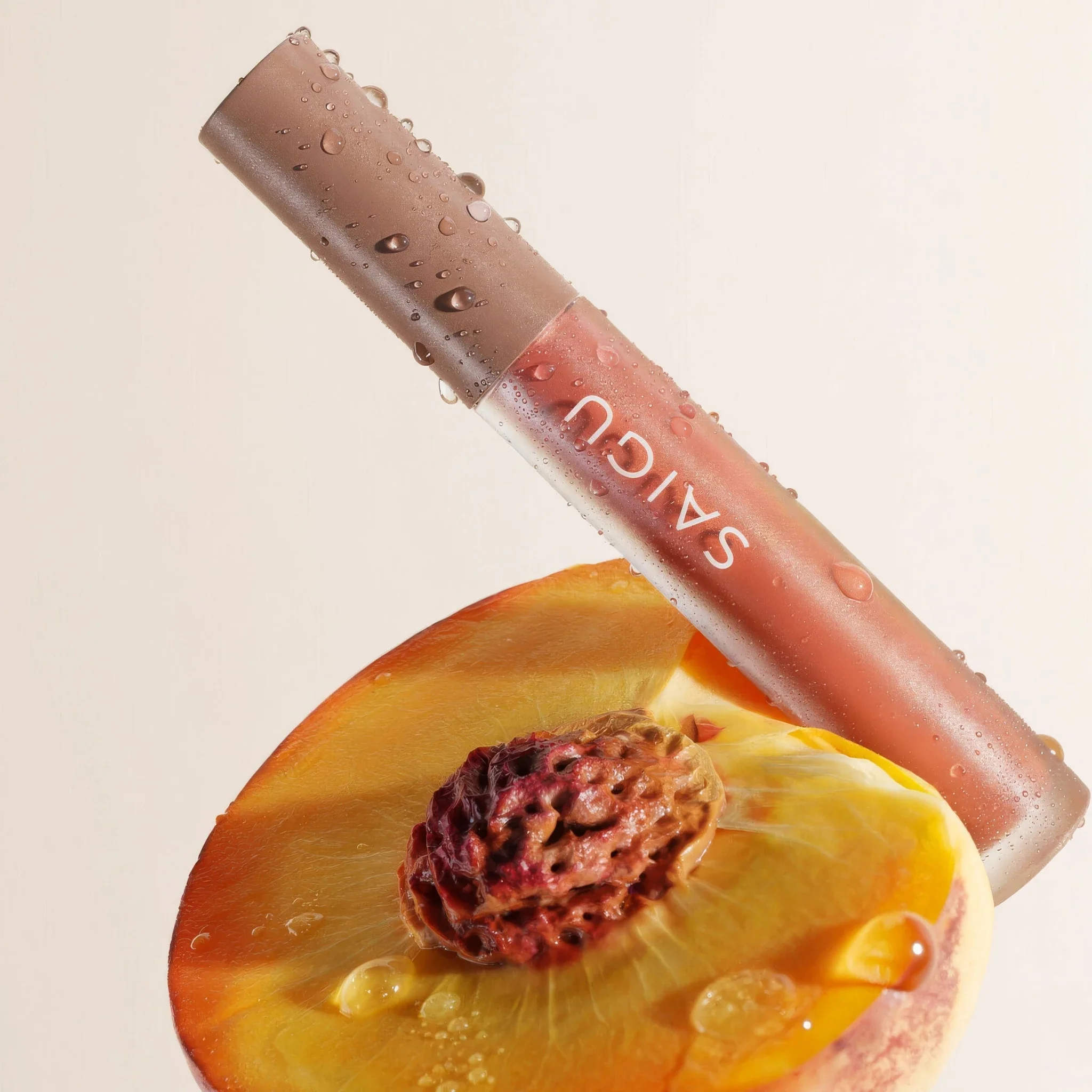 Lip Gloss Melting Plump - Image 28