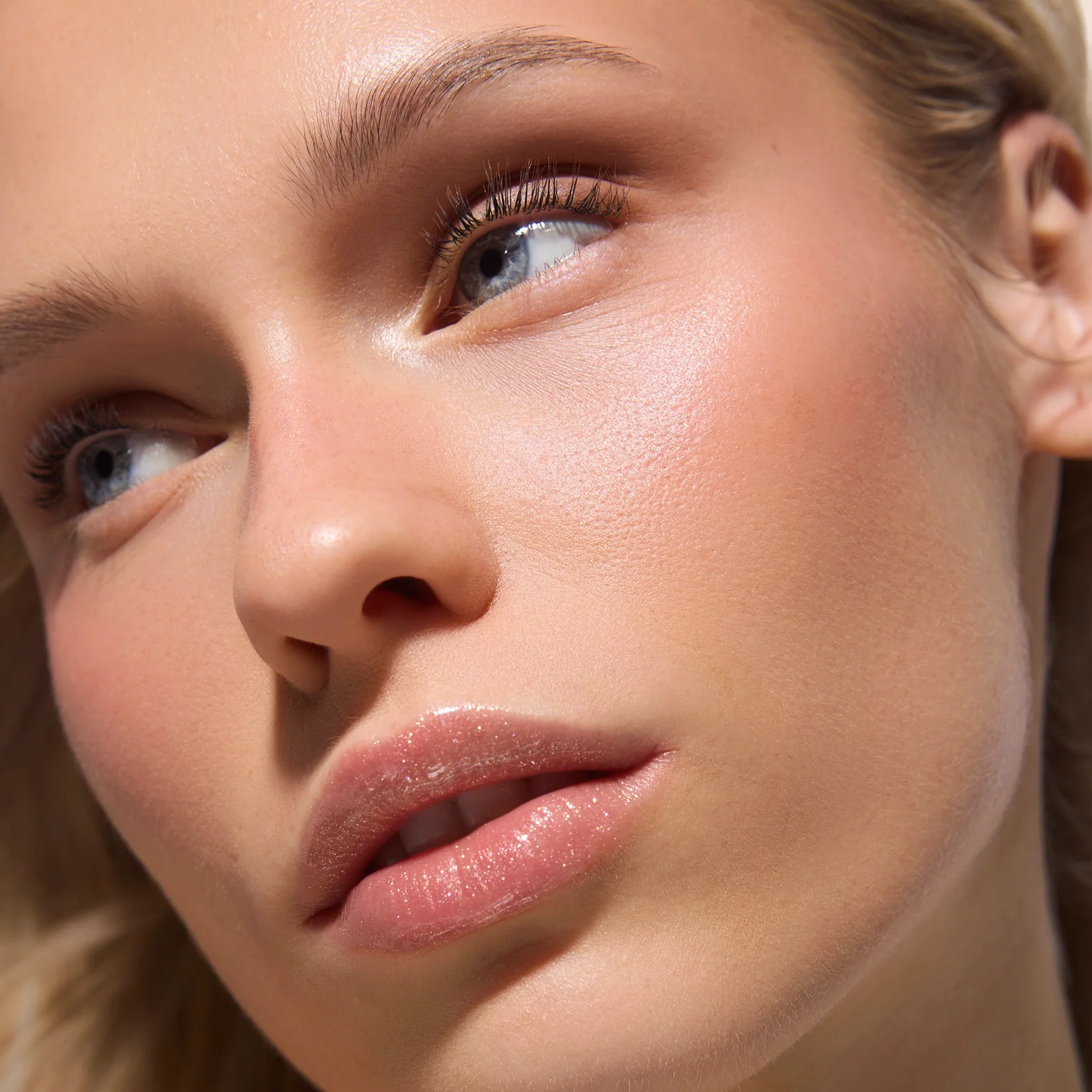 Lip Gloss Melting Plump - Image 49